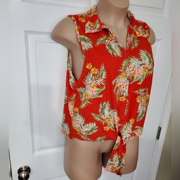 Full Circle Trends Tropical Tie Waist Shirt - Picture 2 of 9